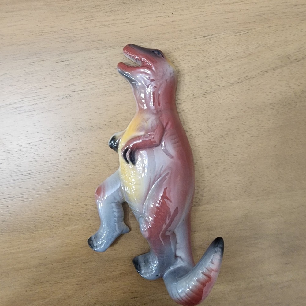Tyrannosaurus Rex Dinosaur Porcelain Wall Plaque/‎ hook
